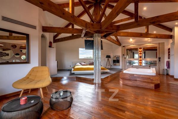 Villa contemporaine de 550m², avec deux piscine et spa