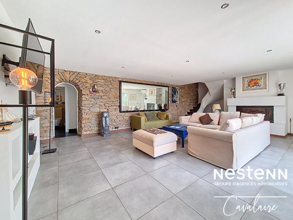 Maison Cavalaire-sur-mer 4 pieces 180 m2 vue mer et piscine