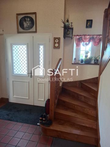 GRANDE MAISON DE VILLE AVEC SOUS SOL ET DEPENDANCE