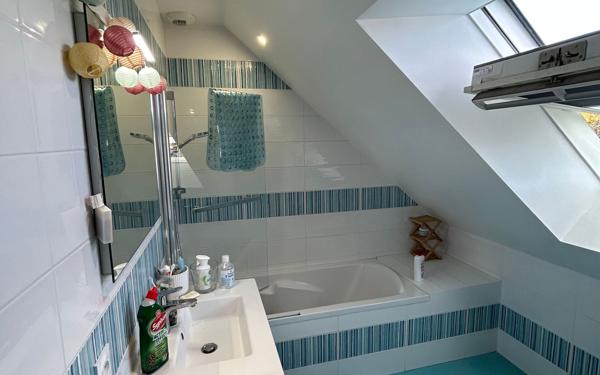 Maison à louer    6 pièces •  Séné