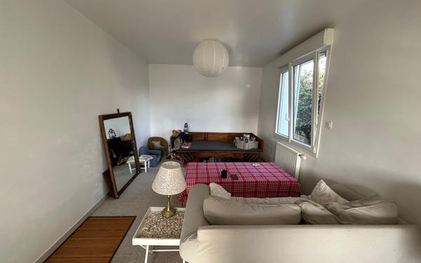 Maison à louer    6 pièces •  Séné