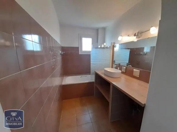 Appartement à louer 3 pièces 74.04m² Perpignan (66000)