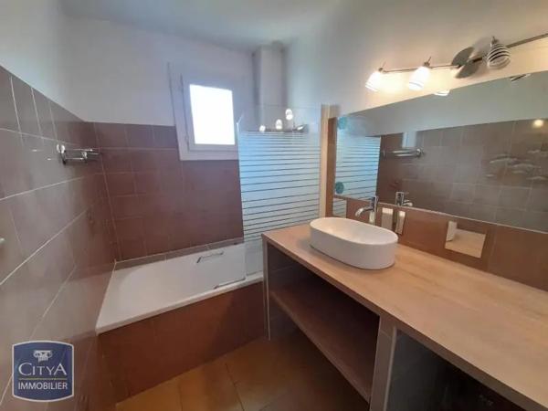 Appartement à louer 3 pièces 74.04m² Perpignan (66000)