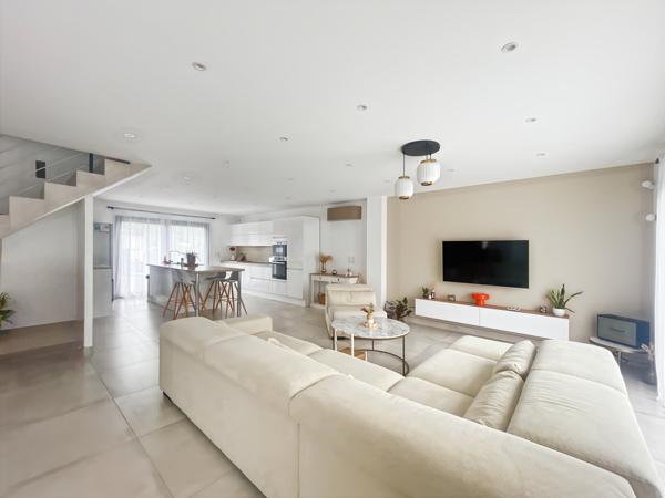 Bouliac (33270) A VENDRE A BOULIAC, VILLA CONTEMPORAINE , 5 CHAMBRES