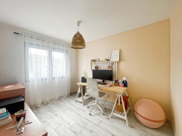 Bouliac (33270) A VENDRE A BOULIAC, VILLA CONTEMPORAINE , 5 CHAMBRES