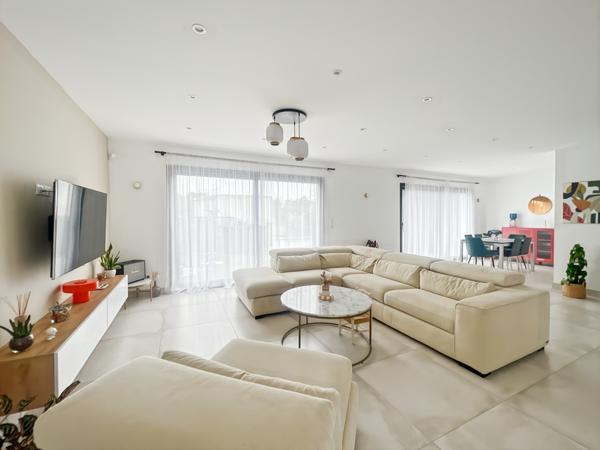 Bouliac (33270) A VENDRE A BOULIAC, VILLA CONTEMPORAINE , 5 CHAMBRES