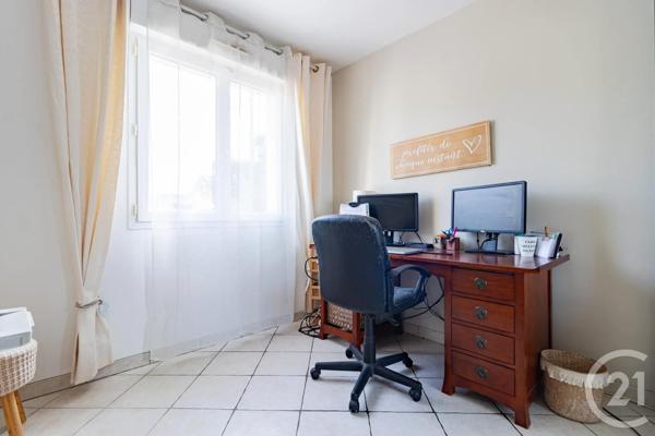 Maison à vendre  8 pièces - 236 m 2   VIGNEUX SUR SEINE  - 91