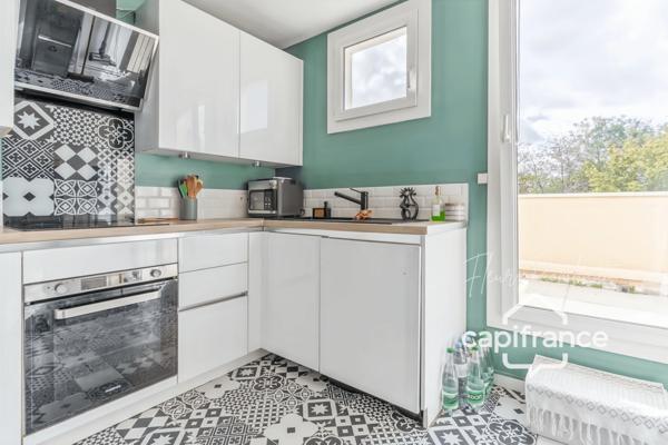 Appartement duplex 5 pièces de 94 m² avec terrasse plein sud à Maurepas