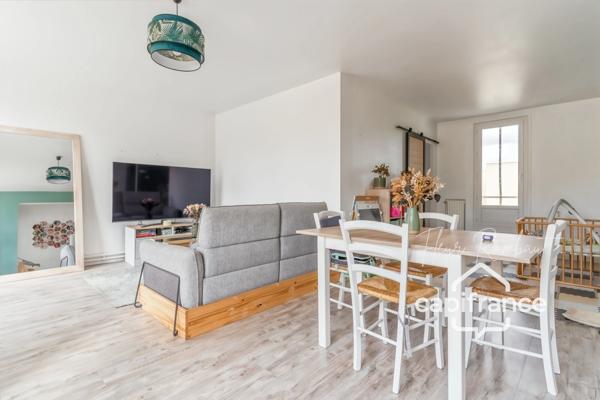 Appartement duplex 5 pièces de 94 m² avec terrasse plein sud à Maurepas