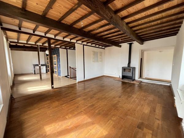 Maison à louer |  Larcan |  4 pièces | 196 m²