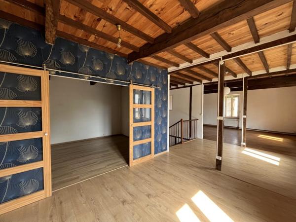 Maison à louer |  Larcan |  4 pièces | 196 m²