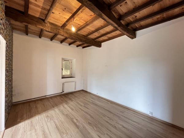 Maison à louer |  Larcan |  4 pièces | 196 m²