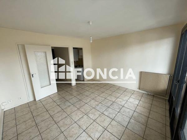 Location Studio 23.5 m² - 72-74 RUE LEON CLADEL Montauban 82000