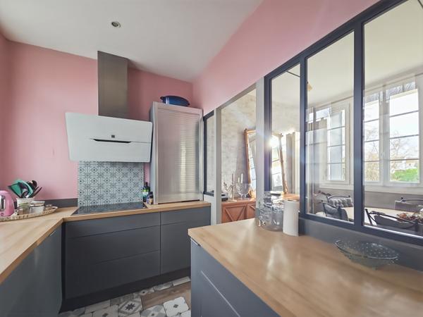 Maison 6 pièces, 142m² et 1822m² de parcelle
