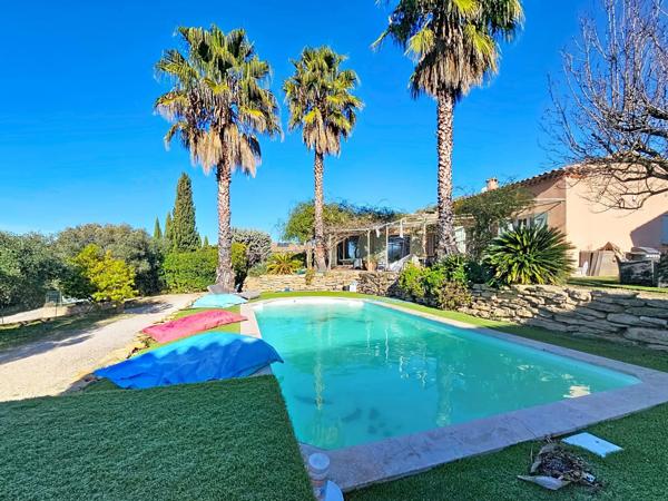 - Villa Familiale 136m² avec Piscine au Castellet - Cadre de Rêve sur 1496m²