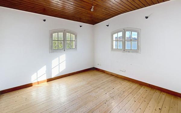 Maison à vendre    4 pièces • 190 m2 Saint-Raphaël