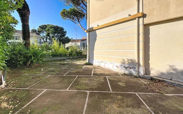 Maison à vendre    4 pièces • 190 m2 Saint-Raphaël