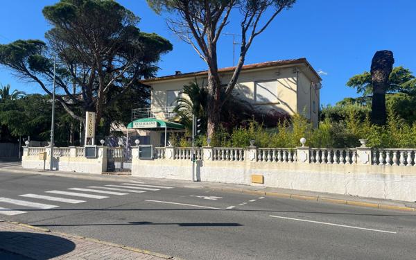 Maison à vendre    4 pièces • 190 m2 Saint-Raphaël