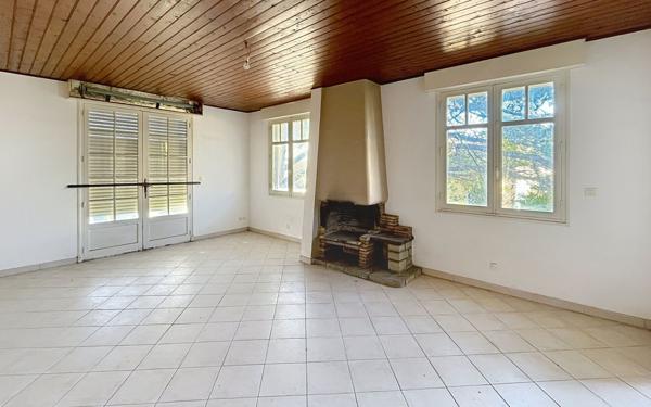 Maison à vendre    4 pièces • 190 m2 Saint-Raphaël