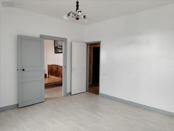 Maison rurale à vendre à Luché-Pringé dans la Sarthe (72800), ref : 1193