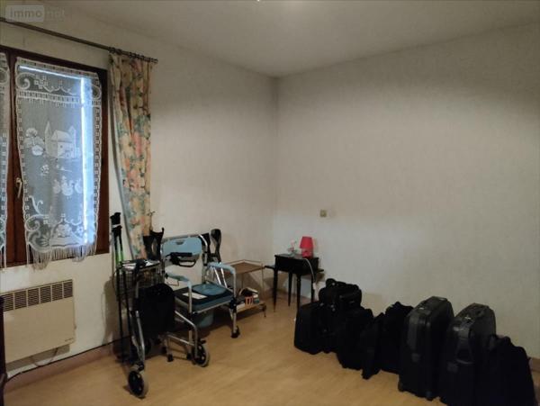 Maison rurale à vendre à Luché-Pringé dans la Sarthe (72800), ref : 1193