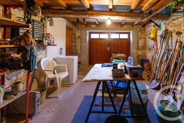 Maison à vendre  4 pièces - 91 m2 MASSIEUX - 01