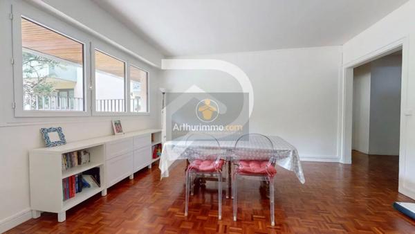 Vente                                                      Appartement
                        
                     5 pièces                      118 m2                     à Marly-le-Roi