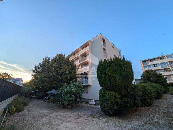 A VENDRE MARSEILLE 13004 CHARTREUX ST JUST BEAUREGARD APPARTEMENT TYPE 4 T4 4 PIECES BALCON CAVE PARKING JARDIN