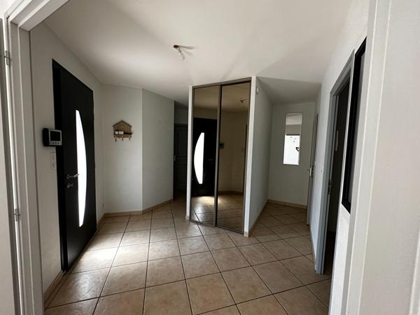 LES SORINIERES : Maison contemporaine au calme avec 3 chambres et garage