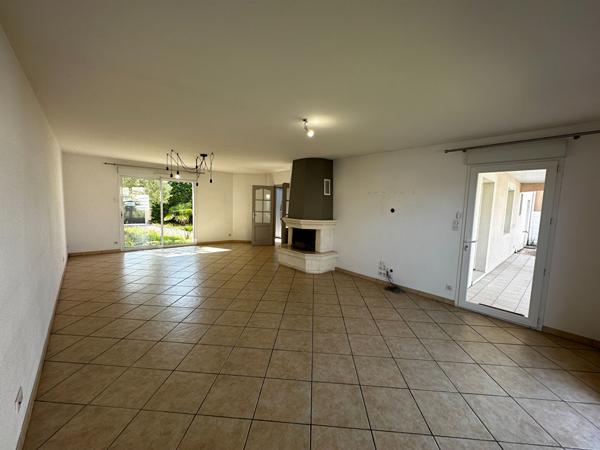 LES SORINIERES : Maison contemporaine au calme avec 3 chambres et garage