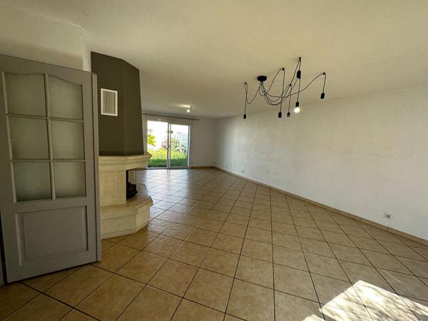 LES SORINIERES : Maison contemporaine au calme avec 3 chambres et garage