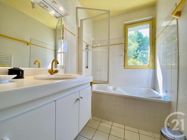 Maison à vendre  7 pièces - 208,56 m2 BELLEY - 01