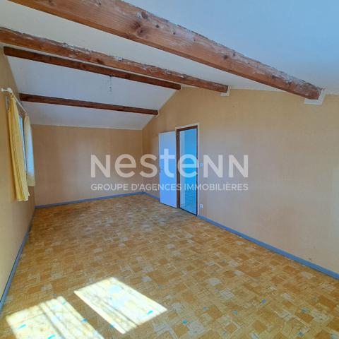 A VENDRE MAISON LERAN / CHAMBRE ET SALLE DE BAINS EN RDC