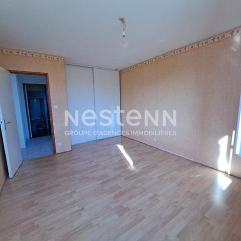 A VENDRE MAISON LERAN / CHAMBRE ET SALLE DE BAINS EN RDC