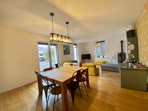 Belle maison familiale en pierres, coeur de Doué-la-Fontaine