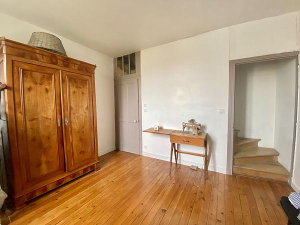 Belle maison familiale en pierres, coeur de Doué-la-Fontaine