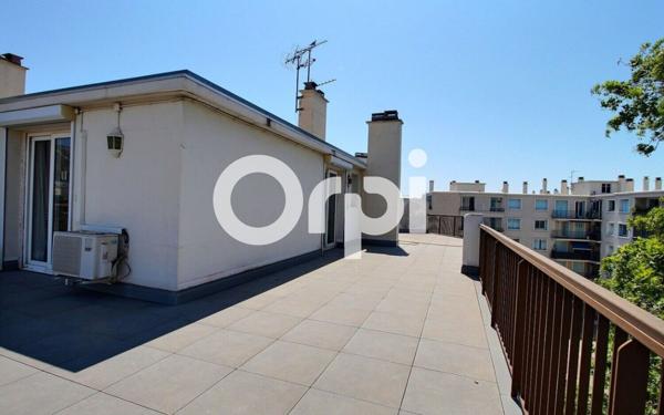 Appartement à vendre    3 pièces • 77 m2 Marseille 10