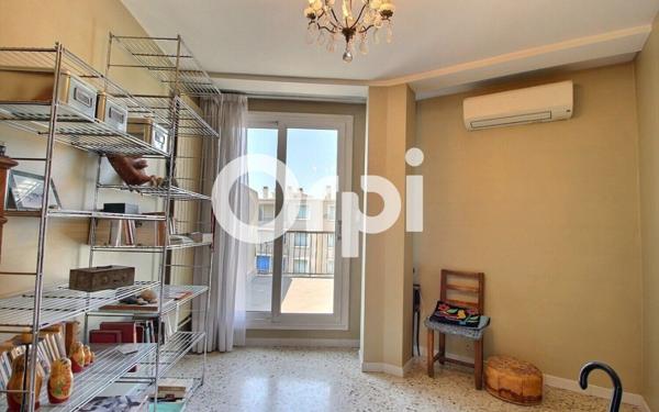 Appartement à vendre    3 pièces • 77 m2 Marseille 10