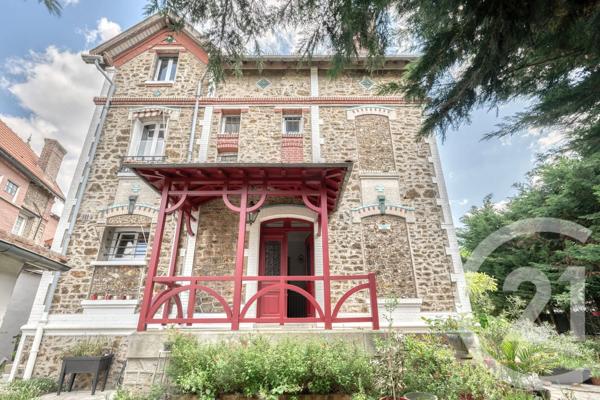 Maison à vendre  18 pièces - 222 m 2   SAVIGNY SUR ORGE  - 91