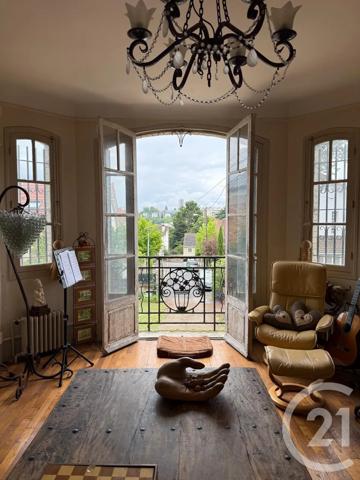 Maison à vendre  18 pièces - 222 m 2   SAVIGNY SUR ORGE  - 91