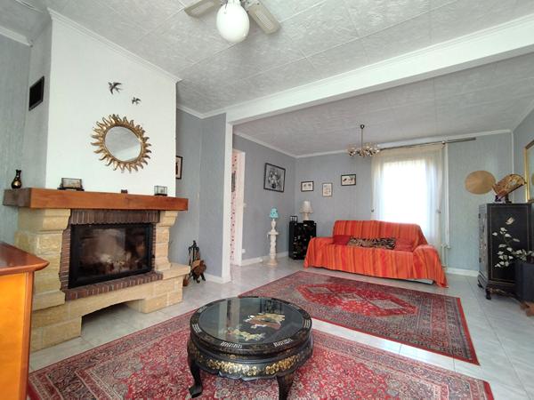 Maison plain pied proche commerces, Fil Bleu, gare TGV, écoles, crèche