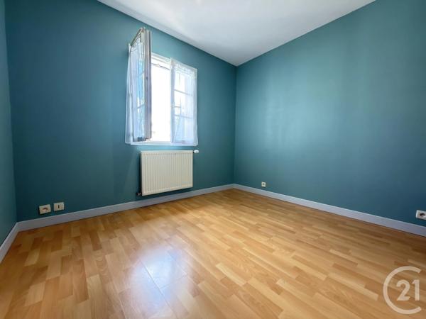 Maison à vendre  5 pièces - 140,21 m 2   CHASSENEUIL  - 36