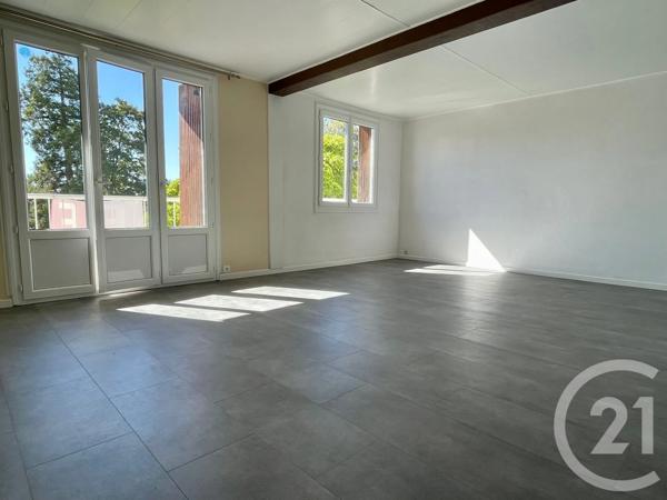 Appartement F3 à vendre  3 pièces - 73,90 m 2   FOUGERES  - 35