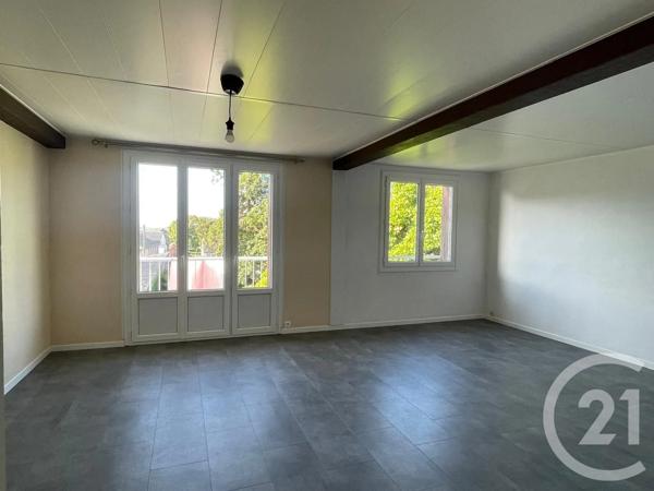 Appartement F3 à vendre  3 pièces - 73,90 m 2   FOUGERES  - 35