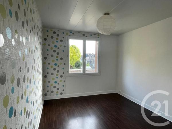 Appartement F3 à vendre  3 pièces - 73,90 m 2   FOUGERES  - 35