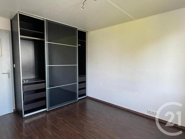 Appartement F3 à vendre  3 pièces - 73,90 m 2   FOUGERES  - 35