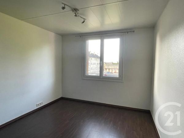 Appartement F3 à vendre  3 pièces - 73,90 m 2   FOUGERES  - 35