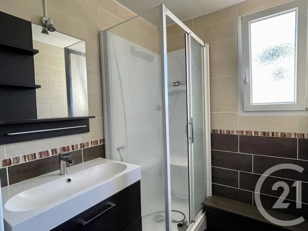 Appartement F3 à vendre  3 pièces - 73,90 m 2   FOUGERES  - 35
