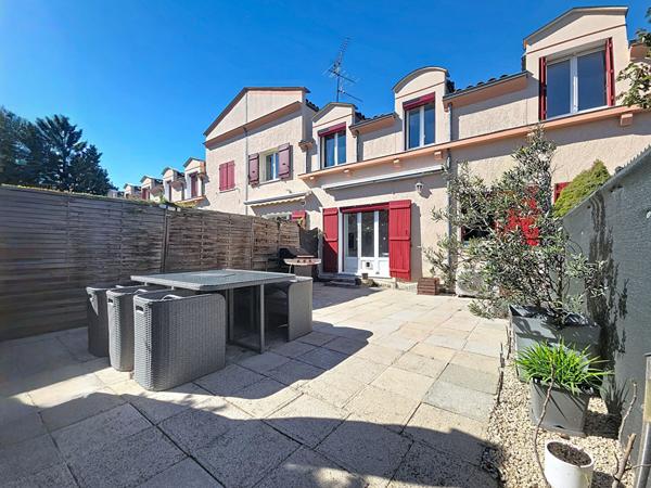 Castanet-Tolosan - Proche commodités - T4 Duplex à vendre en Dernier Étage - Terrasse 44 m² Plein Sud + Garage + cellier + parking