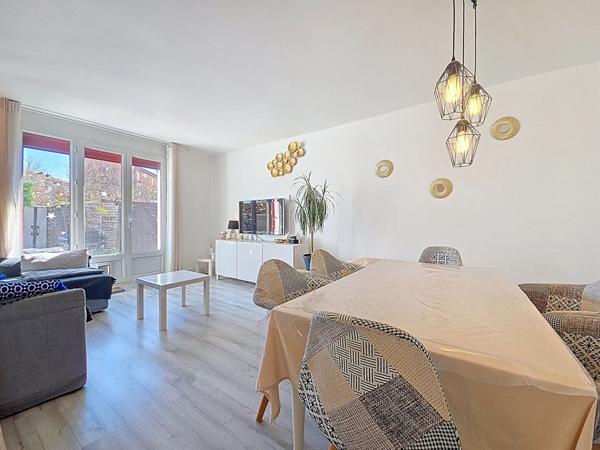 Castanet-Tolosan - Proche commodités - T4 Duplex à vendre en Dernier Étage - Terrasse 44 m² Plein Sud + Garage + cellier + parking